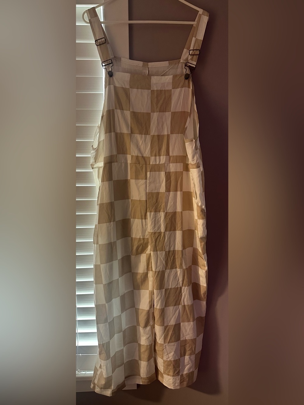 NO BRAND SHOWN size XL, Checked Wide-Leg Jumpsuit Overalls in BEIGE & WHITE.